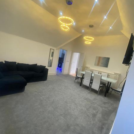 Penthouse Apt8 Apartment Wolverhampton Exterior photo